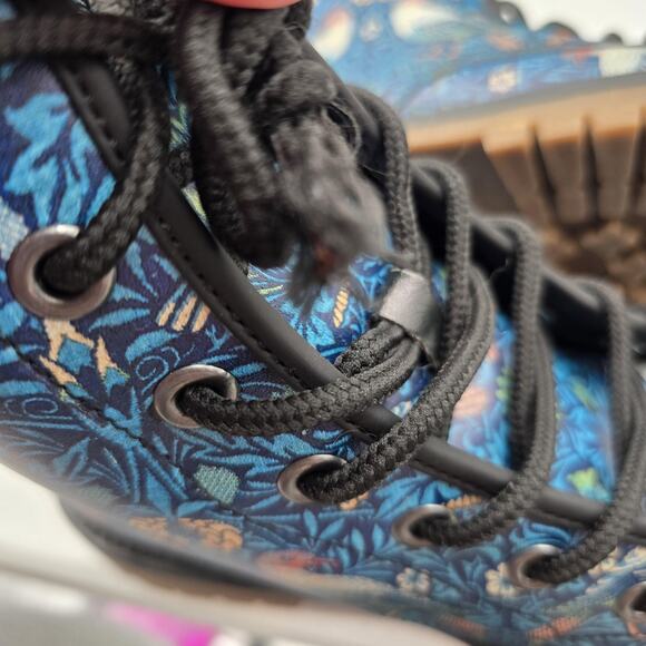 Harlow & Lloyd Combat Boots Womens 8 Blue Bird Print Lug Sole - Picture 11 of 11